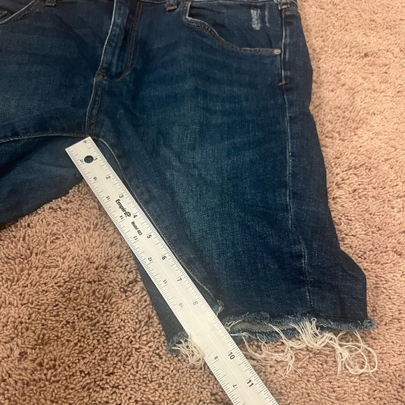 32 Anthropologie pilcro high rise slim jean shorts dark denim raw edge Bermudas - Picture 11 of 11